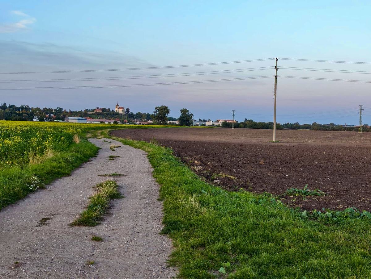 Fotografie: Propojíme obec se Sadskou a oživíme krajinu
